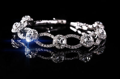 Accessorizing with Bracelets: A Stylish Touch for Men and Women