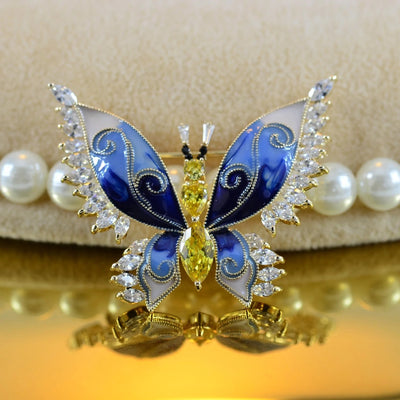 How to Wear a Brooch in the Fashion World and Its Importance