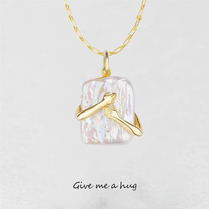 🤍 Iridescent Hands Embrace Necklace – Gold Square Pendant of Love